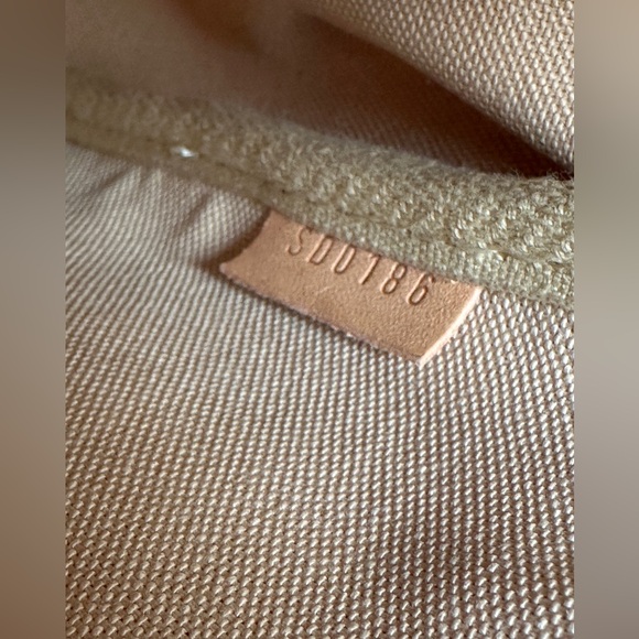 Louis Vuitton Damier Azur Favorite MM - Picture 9 of 15